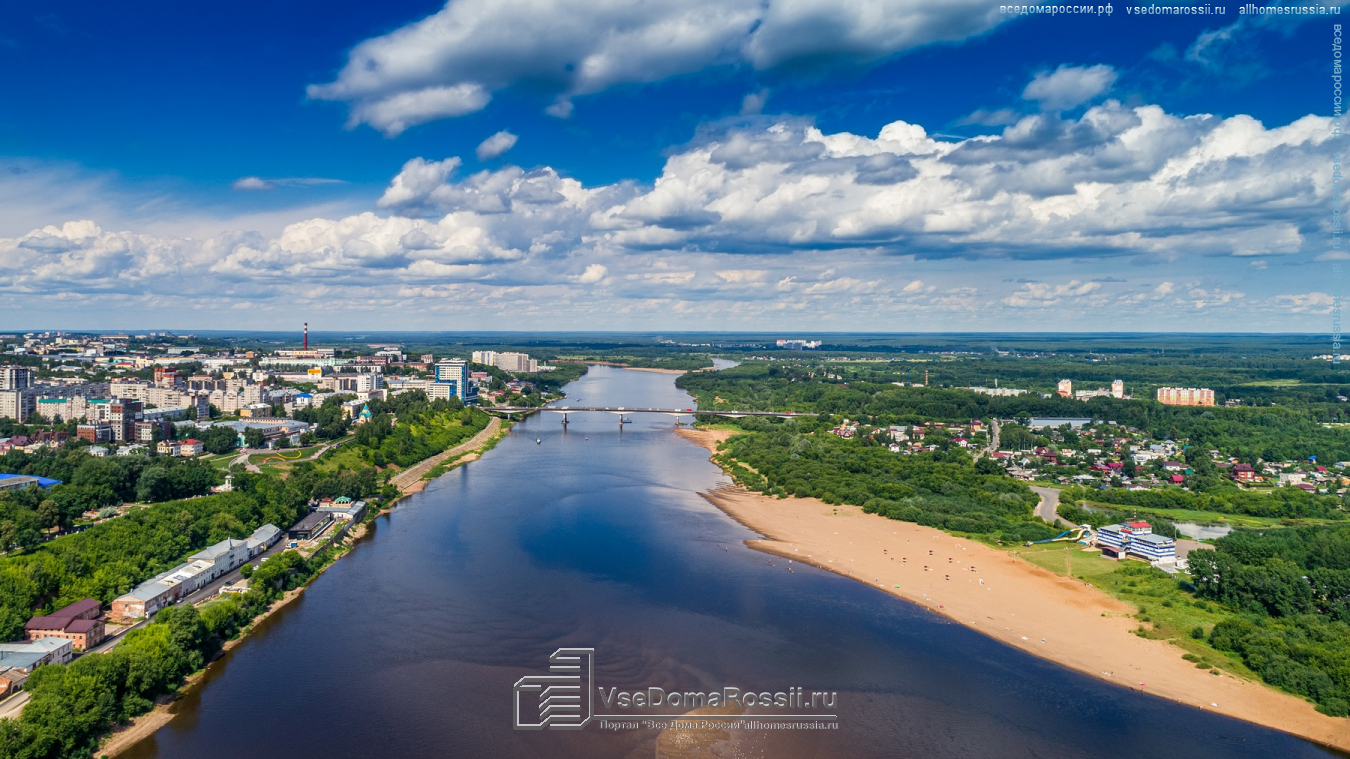 Река Вятка у города Кирова. Река является крупнейшим правым притоком Камы. Длина реки 1314 км.
