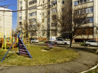 Maikop, Yunnatov st, house 2Е. Apartment house