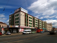 Казань, улица Бурхана Шахиди, дом 1. многоквартирный дом