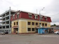 Казань, улица Островского, дом 104. многофункциональное здание
