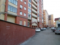 Kazan, Zinin st, house 5. Apartment house with a store on the ground-floor