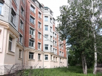 Kazan, Ulyanov-Lenin st, house 45. Apartment house