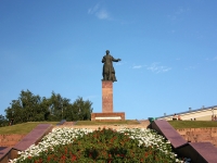喀山市, 纪念碑 М. ВахитовуPeterburgskaya st, 纪念碑 М. Вахитову