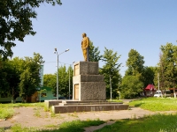 Казань, улица 1 Мая. памятник В.И.Ленину
