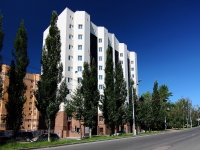 Kazan, st Bolotnikov, house 11. Apartment house