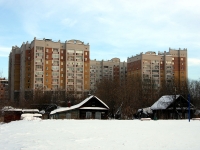 Казань, улица Абсалямова, дом 13. многоквартирный дом