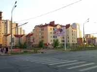 Казань, улица Чистопольская, дом 32. многоквартирный дом