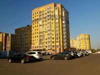 Казань, улица Чистопольская, дом 86. многоквартирный дом