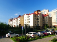 Kazan, Chistopolskaya st, house 32. Apartment house