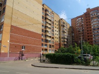 Kazan, Bondarenko st, house 33. Apartment house