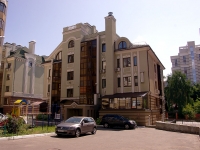 Казань, улица Некрасова, дом 27. многоквартирный дом