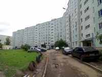 Kazan, Pobedy avenue, house 38. Apartment house