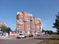 Kazan, Pobedy avenue, house 43. Apartment house
