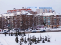 隔壁房屋: st. Svetlaya, 房屋 21. 公寓楼