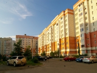 Казань, Фатыха Амирхана проспект, дом 17. многоквартирный дом