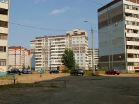 Kazan, Chetaev st, house 32. Apartment house