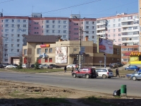 Казань, улица Юлиуса Фучика, дом 145А. многофункциональное здание