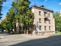 Kazan, st Maksimov, house 42. Apartment house