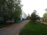 Almetyevsk, st Gafiatullin, house 35. Apartment house