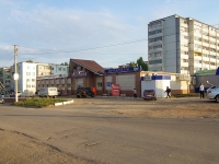 Альметьевск, улица Гафиатуллина, дом 51. магазин "Меридиан"