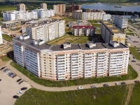 Almetyevsk, Gafiatullin st, house 52. Apartment house