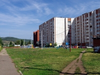 Almetyevsk, st Neftyanikov, house 15. Apartment house
