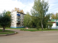 Almetyevsk, st Neftyanikov, house 35. Apartment house