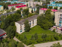 Almetyevsk, Neftyanikov st, 房屋 27. 公寓楼