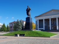 Альметьевск, улица Ленина. памятник В.И. Ленину