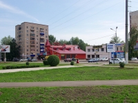 Almetyevsk, Stroiteley avenue, 房屋 11Б. 商店