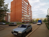 Almetyevsk, Stroiteley avenue, house 16. Apartment house