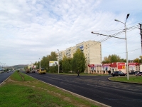 Almetyevsk, Stroiteley avenue, 房屋 37. 公寓楼