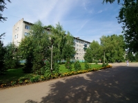 Almetyevsk, Stroiteley avenue, house 47. Apartment house