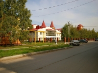 Almetyevsk, 学校 №23 "Менеджер", Kirov st, 房屋 8