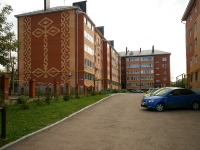 Almetyevsk, Mayakovsky st, house 62. Apartment house