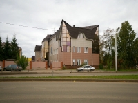 Альметьевск, улица Ризы Фахретдина, дом 2. офисное здание