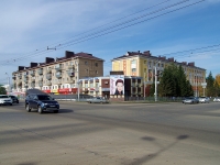 Альметьевск, улица Ризы Фахретдина, дом 28. многоквартирный дом