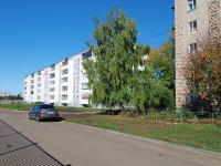 Almetyevsk, Zhukovsky st, house 13. Apartment house