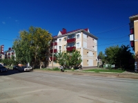 Almetyevsk, st Dzhalil, house 28. Apartment house