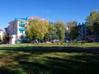 Almetyevsk, st Dzhalil, house 33. Apartment house