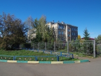 Almetyevsk, 学校 №12, Dzhalil st, 房屋 41