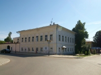 Elabuga, st Bolshaya Pokrovskaya, house 11. Apartment house