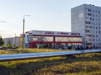 Елабуга, супермаркет "Пятёрочка", улица Хирурга Нечаева, дом 5А