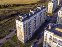 Nizhnekamsk, Fikryata tabeeva st, house 21. Apartment house