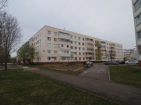 Nizhnekamsk, st Byzov, house 15. Apartment house
