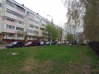 Nizhnekamsk, Byzov st, 房屋 5. 公寓楼