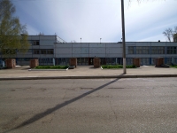 Nizhnekamsk, 学校 №15, Kaymanov st, 房屋 4