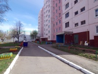 Nizhnekamsk, Mendeleev st, 房屋 33. 公寓楼