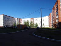 Nizhnekamsk, Khimikov avenue, house 1Б. Apartment house