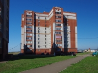 Nizhnekamsk, Khimikov avenue, 房屋 9В. 公寓楼